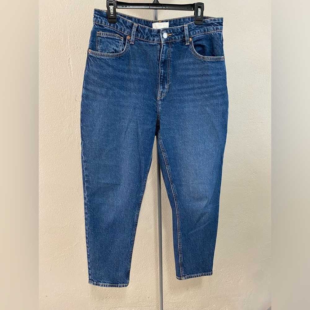 Woman’s H&M jeans
